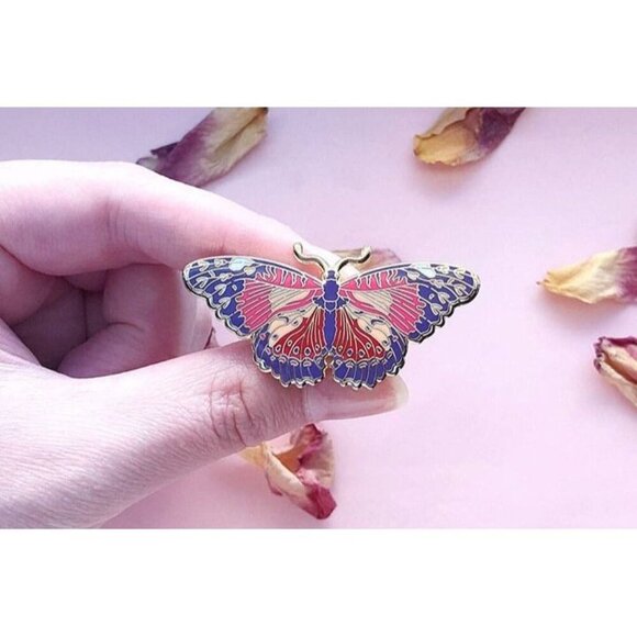 Red Lacewing Butterfly Enamel Pin - Gold Plated Nature Jewelry & Brooch - Picture 4 of 10
